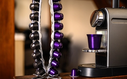 Decodificación de colores de granos de café: Una guía de sabores con el embalaje de precisión de la máquina HIJPACK